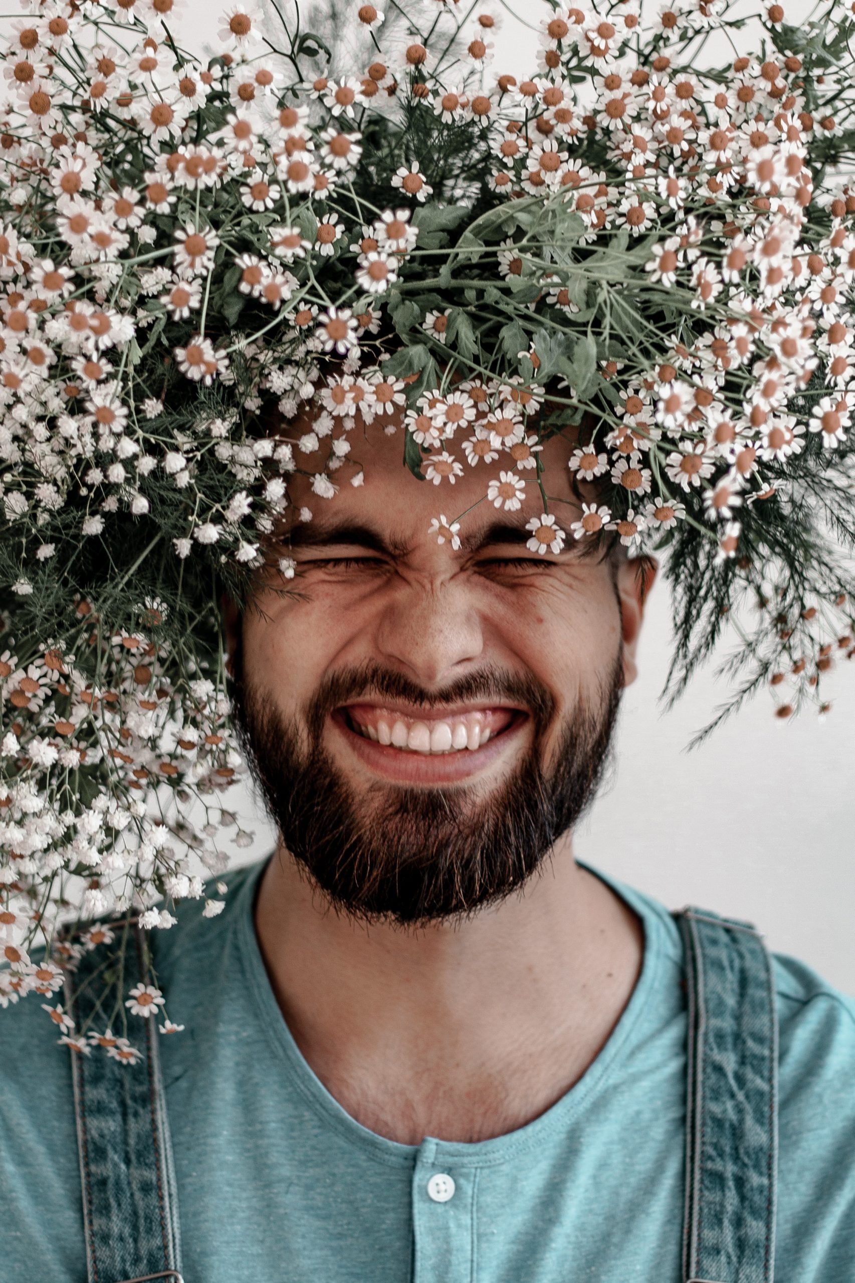 top reasons you may never be happy in your life. 